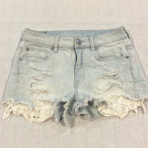 american eagle super stretch hi-rise shortie short light wash cotton size 2